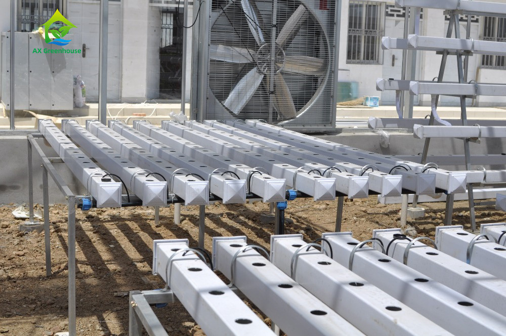 Topraksız Kapalı Çiftlik Çilek Büyüyen PVC Tüpleri Hidroponik için Satılık NFT Sistemi